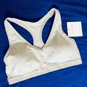 Calvin Klein Womens Lightly Lined Bralette Wireless removable padding Medium NWT